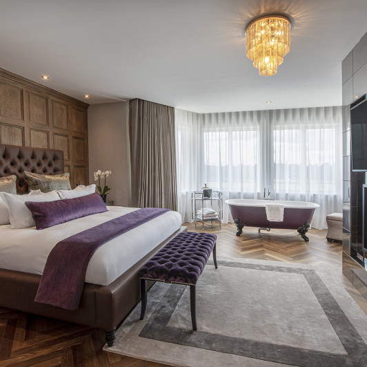 2021 07 29 PenthouseBedroom CreationBureau LowRes 01